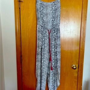 Beachy strapless jumpsuit